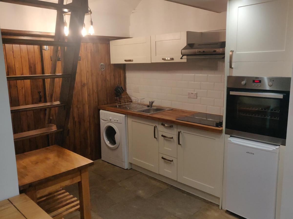 Ferienwohnung The Forge Kington St Michael Chippenham  Exterior foto